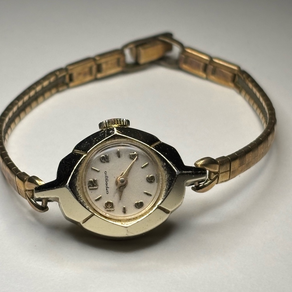 Arpeggio Dainty Gold Women's Watch